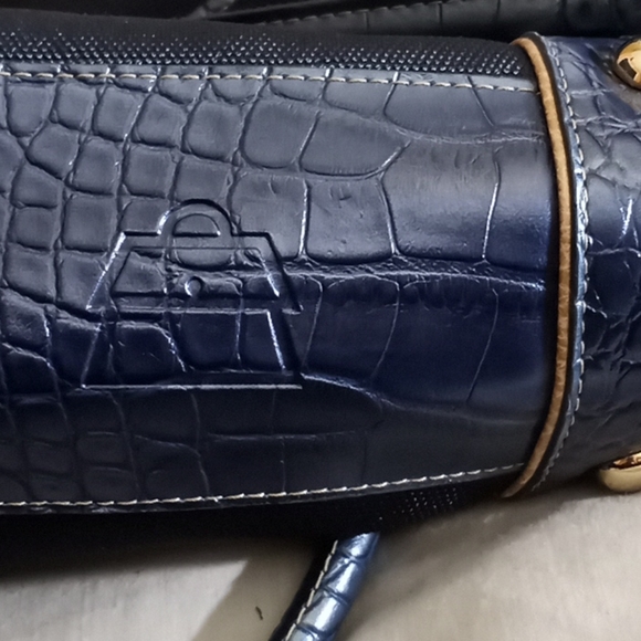 Purse - Picture 3 of 3